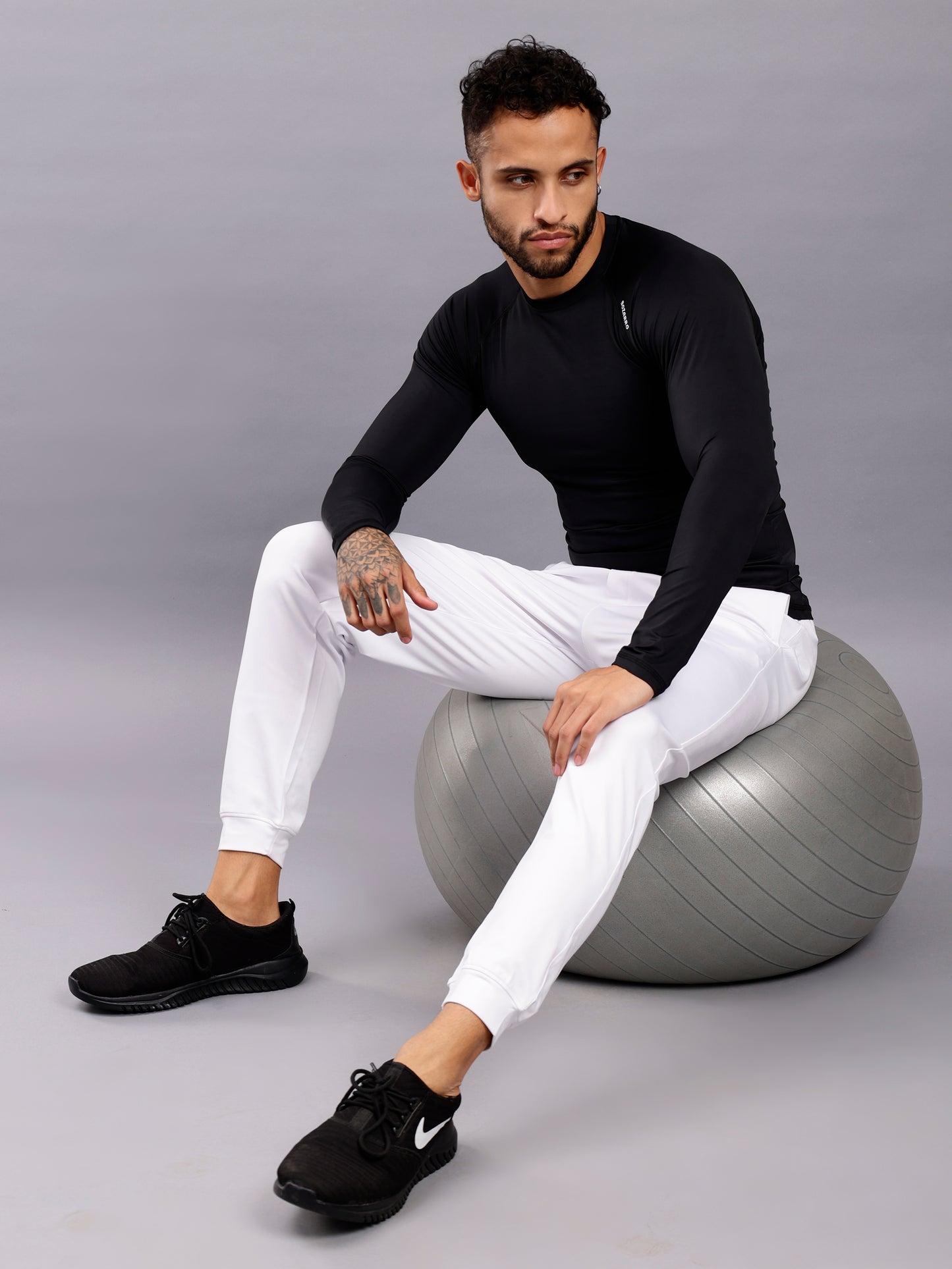 Round neck Compression Full sleeve tshirt- Black