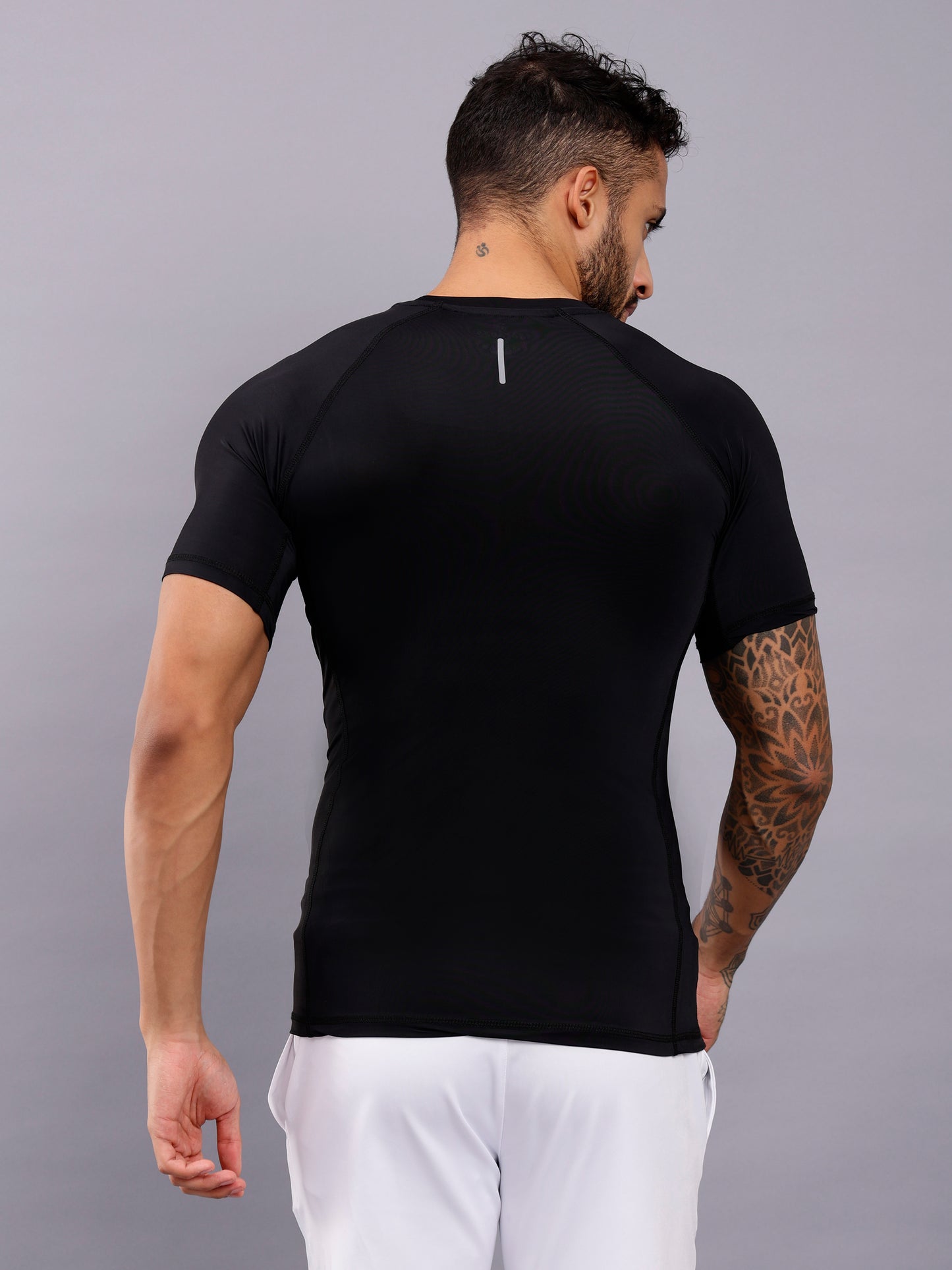 Round neck Compression half sleeve tshirt-Black